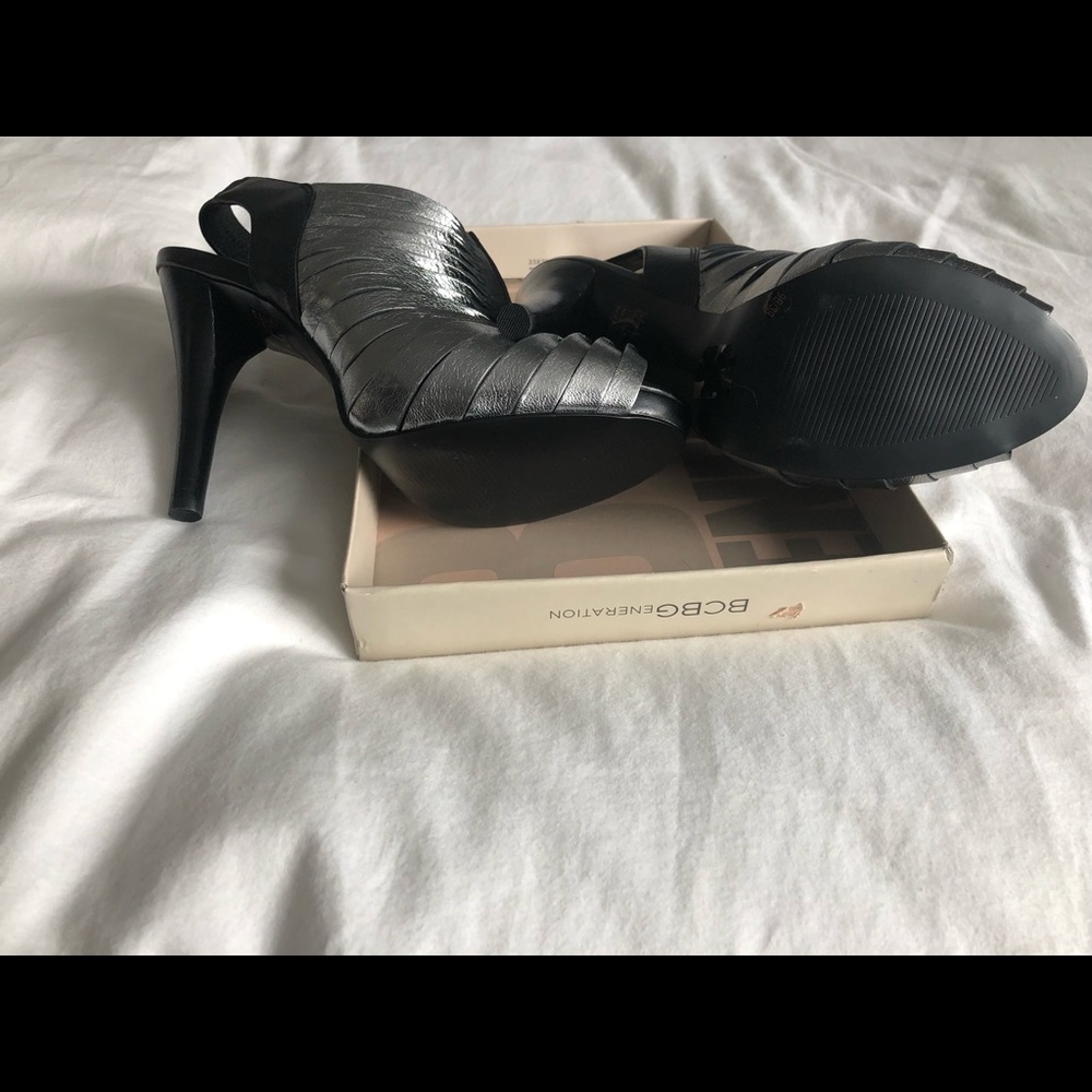 New BCBG heels- size 9